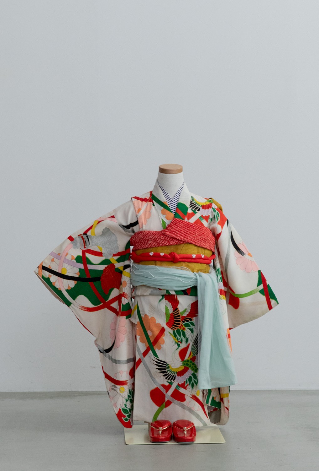 iro-3-035月白に鶴と菊